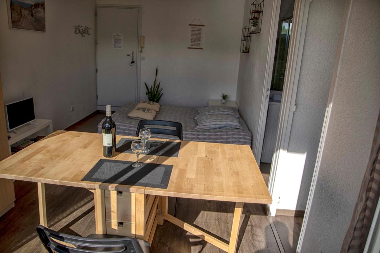 Terrasse - Parking Prive - Proche Ligne 1 Apartment